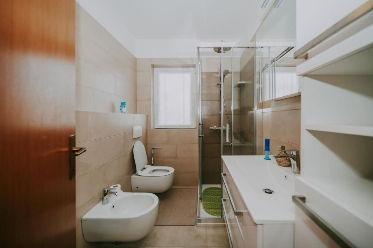 Apartman Hola Novigrad Istria Exterior foto