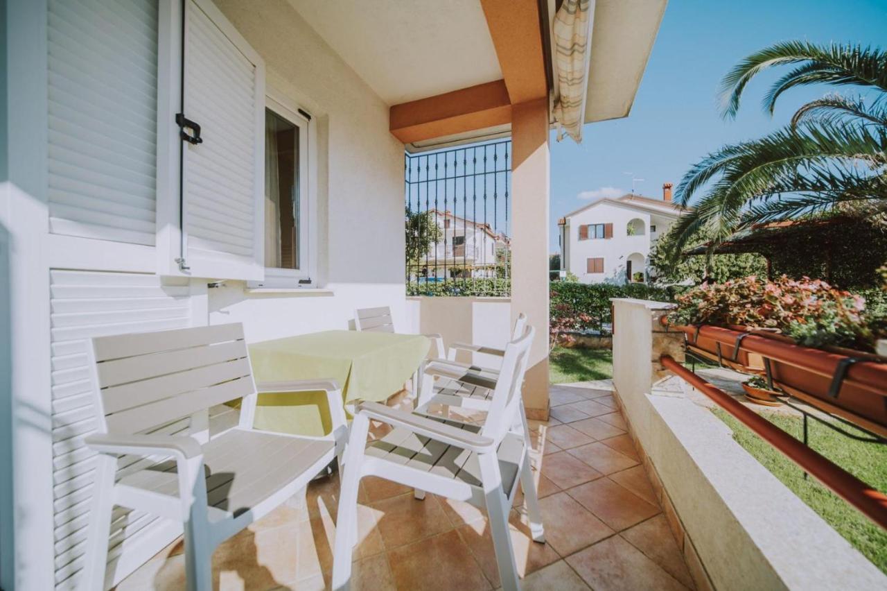 Apartman Hola Novigrad Istria Exterior foto